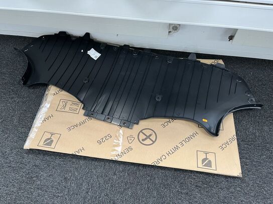 Assoreret TESLA dele