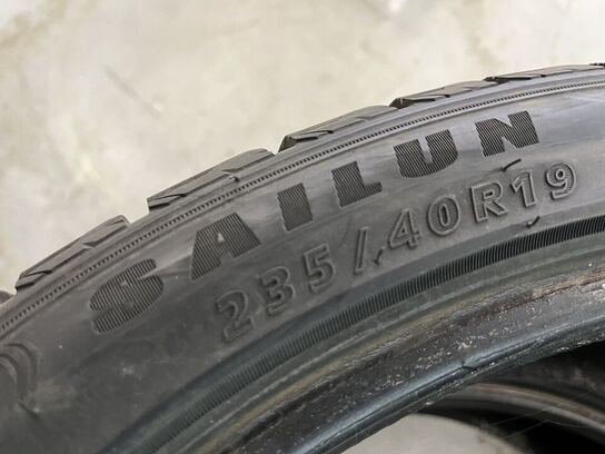 2 stk. dæk SAILUN 235/40 R19, ICE Blazer