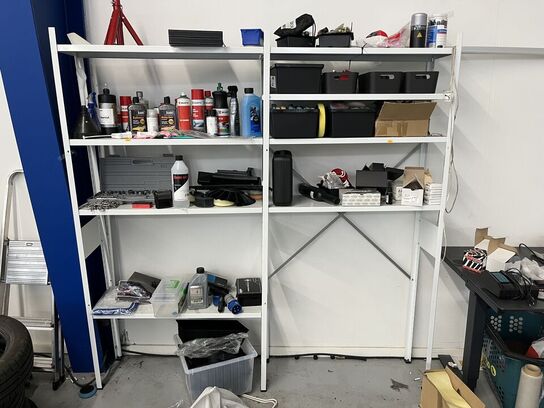 Tøm hjørnet, assortert auto dele, bord, reol m.m.