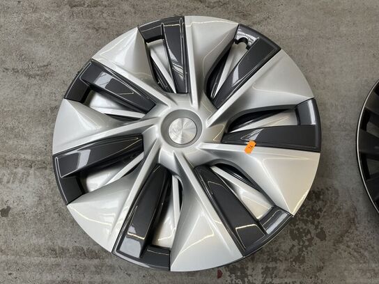 8 stk. hjulekapsler TESLA