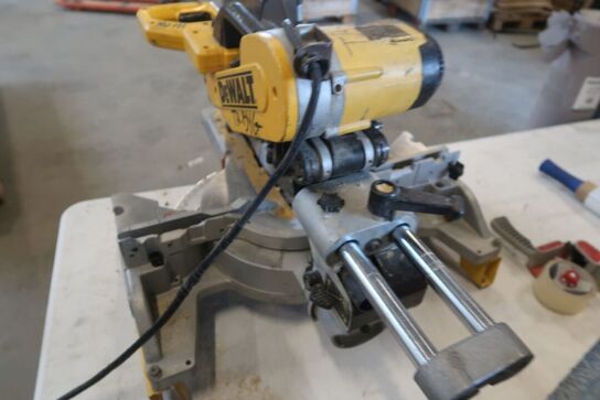 Dewalt kapsav DW718