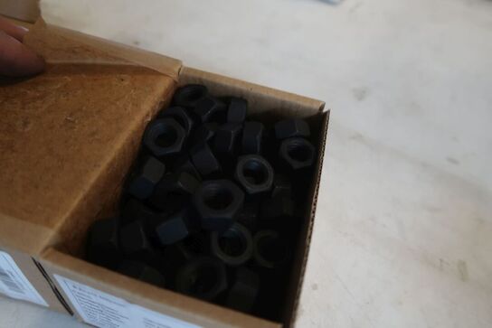 300 stk. møtrikker M12