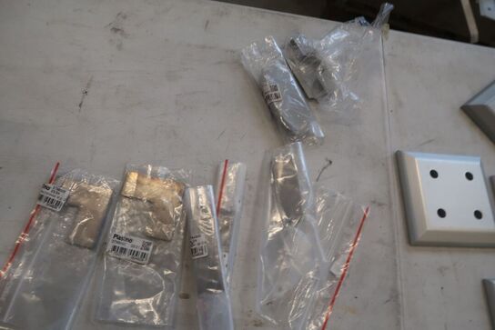 Plastmo glasrækværk, klar glas, sølv aluprofiler