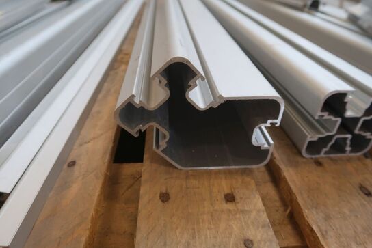 Plastmo glasrækværk, klar glas, sølv aluprofiler