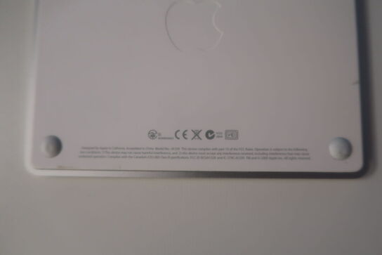 Tastatur, mousepad, mus APPLE A1657, A1243, A1339