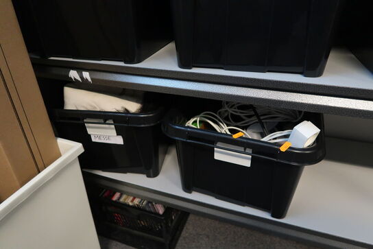 Div. Julepynt, messeudstyr, forlængerledninger, rammer