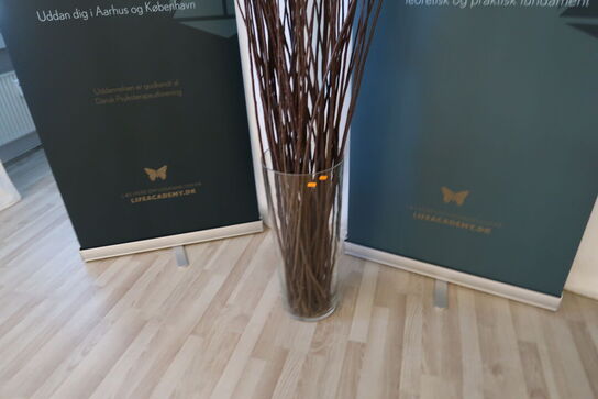 Vase med div. Grene