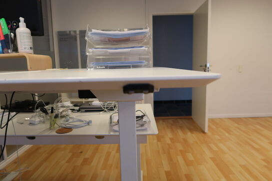 El. hæve/sænke skrivebord, computerskærm SAMSUNG S24A314NHU