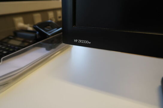 2 stk. computerskærme HP Zdisplay, tastatur, mus, computer HP Slide