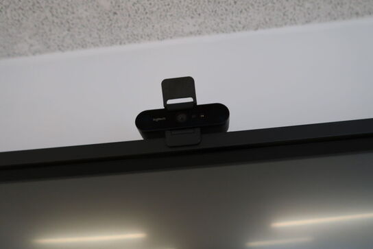 Fjernsyn VIEWSONIC med fjernbetjening samt kamera LOGITECH