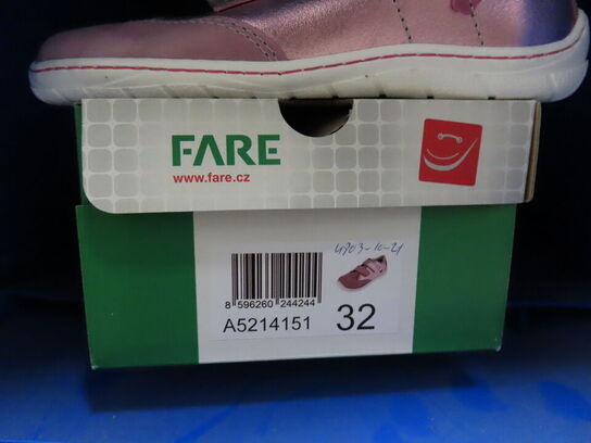Sko FARE - str. 32