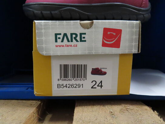 Sko FARE - str. 24