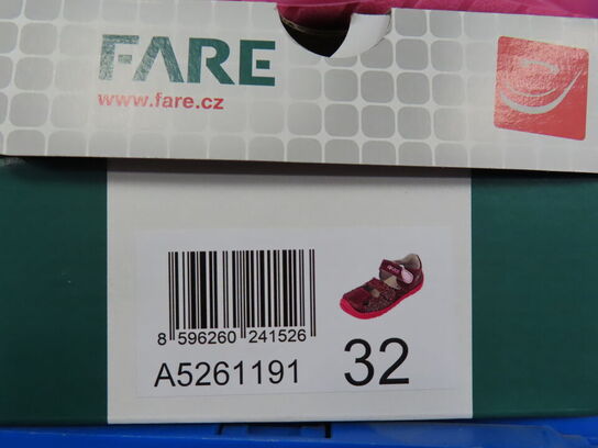 Sko FARE - str. 32