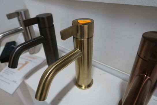 Armatur CASSØE Noba W4 Børstet Messing komplet med kasse