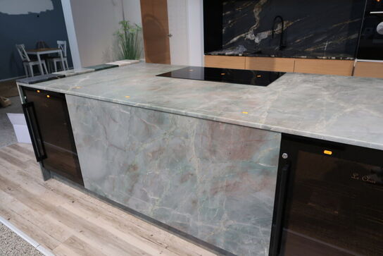 Køkken NORDANRO uden hårdehvidevarer/armatur med stenbordplader. Vejl. udsalgspris kr: 199.000,-