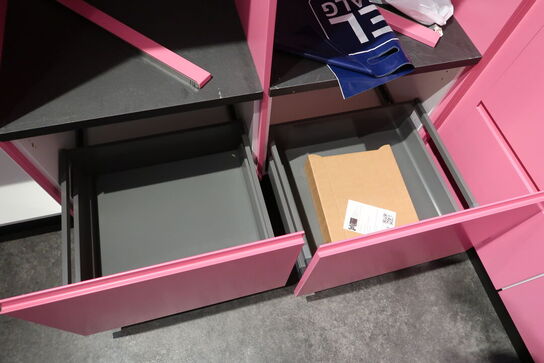 Køkken NORDANRO med vask og armatur. Vejl. udsalgspris kr: 47.000,-