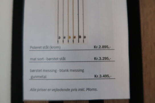 Håndklædetørrer CASSØE Rimini mat sort