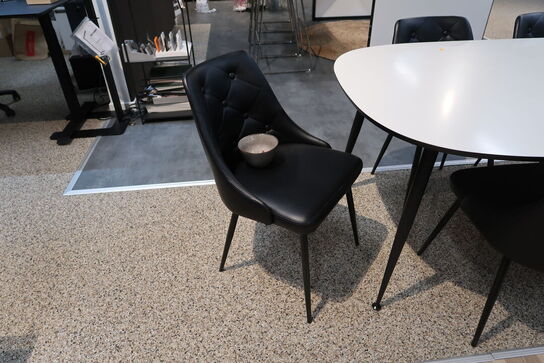 6 stk. stole samt bord