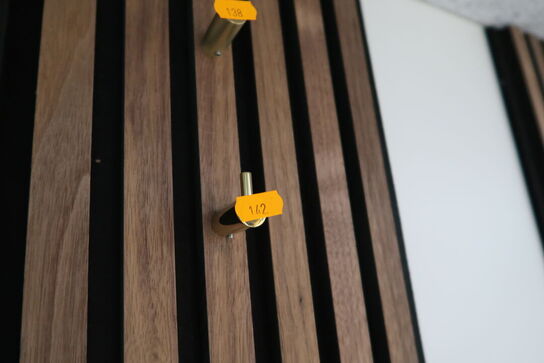 Krog, papirholder, håndklædestang, toiletbørste Messing CASSØE Noba