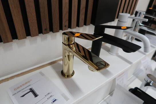 Armatur CASSØE Sleek Blank Messing komplet med kasse