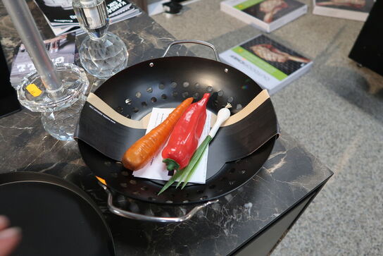 Fad, grønsagspande 2 stk. lysestager