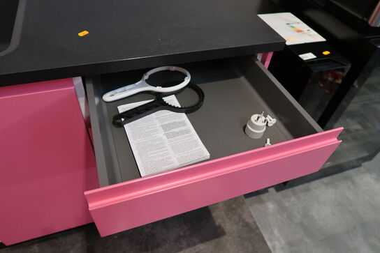 Køkken NORDANRO med vask og armatur. Vejl. udsalgspris kr: 47.000,-