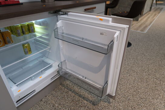 Integrerbart køleskab CYLINDA KI1082UE