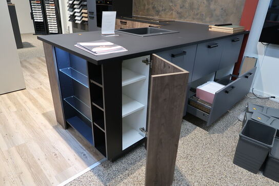 Køkken ARTEGO uden hårdehvidevarer. Vejl. udsalgspris kr: 89.000,-