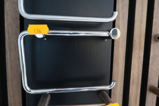 Krog, papirholder, håndklædestang, toiletbørste Krom CASSØE Noba