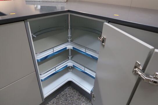 Køkken NORDANRO uden hårdehvidearer/armatur med bordplade SILESTONE. Vejl. udsalgspris kr: 109.000,-