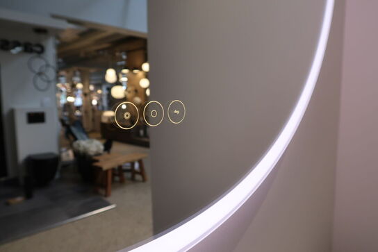 Spejl med LED-lys CASSØE Johannesburg Ø80cm