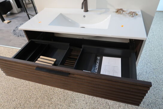 Badmøbel CASSØE Crown Stripe med vask, uden armatur