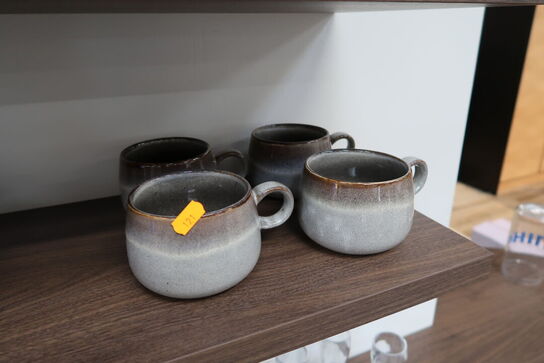 Vinkøler, div. Champagneglas, krus, tallerkner m.m.