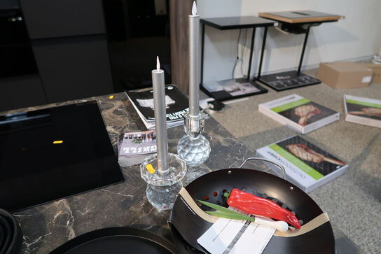 Fad, grønsagspande 2 stk. lysestager