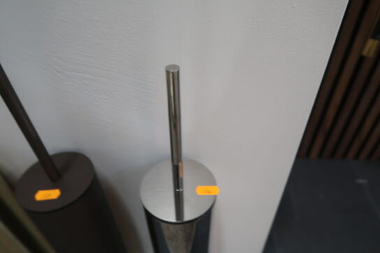 Krog, papirholder, håndklædestang, toiletbørste Krom CASSØE Noba