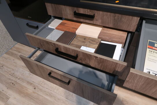 Køkken ARTEGO uden hårdehvidevarer. Vejl. udsalgspris kr: 89.000,-