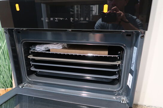 Mikrobølgeovn AEG KME761000B