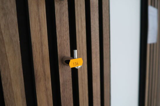 Krog, papirholder, håndklædestang, toiletbørste Krom CASSØE Noba