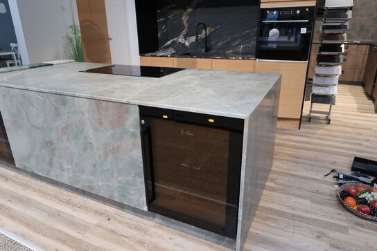 Køkken NORDANRO uden hårdehvidevarer/armatur med stenbordplader. Vejl. udsalgspris kr: 199.000,-