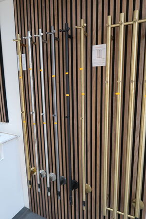 Håndklædetørrer CASSØE Rimini blank messing