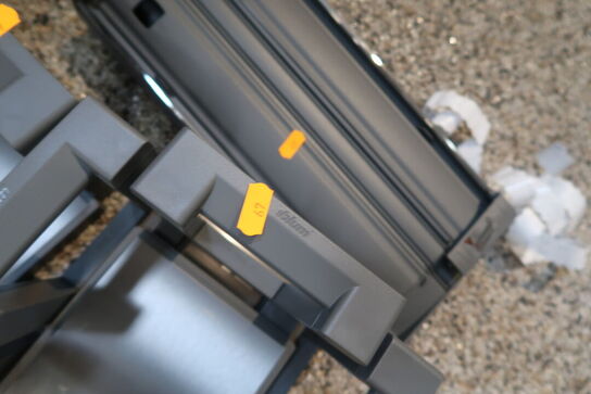 Div. Tallerkenholdere BLUM