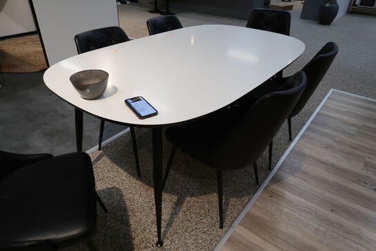 6 stk. stole samt bord