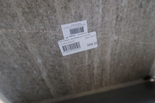 2 stk. stenfade med krydderier m.m.