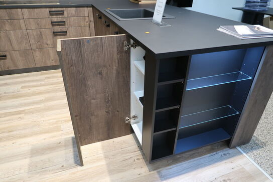 Køkken ARTEGO uden hårdehvidevarer. Vejl. udsalgspris kr: 89.000,-