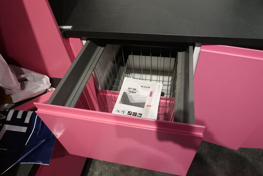 Køkken NORDANRO med vask og armatur. Vejl. udsalgspris kr: 47.000,-