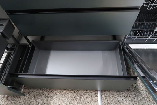 Køkken ARTEGO uden hårdehvidevarer/armatur. Vejl. udsalgspris kr: 129.000,-