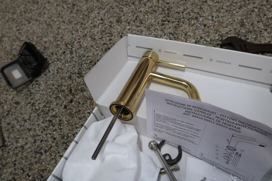 Armatur CASSØE Newform XT Blank Messing komplet med kasse