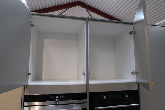 Køkken NORDANRO uden hårdehvidearer/armatur med bordplade SILESTONE. Vejl. udsalgspris kr: 109.000,-