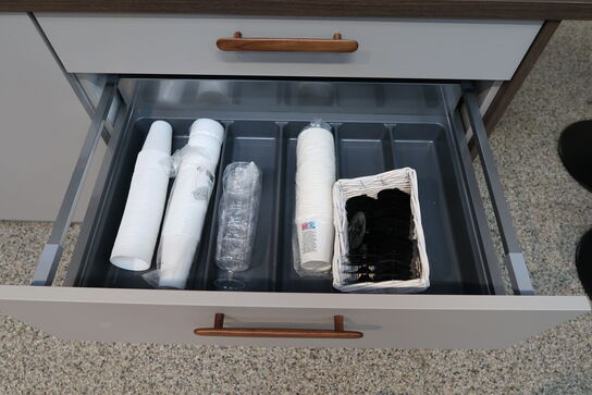 Køkken MULTI-LIVING uden håndehvidarer og indhold