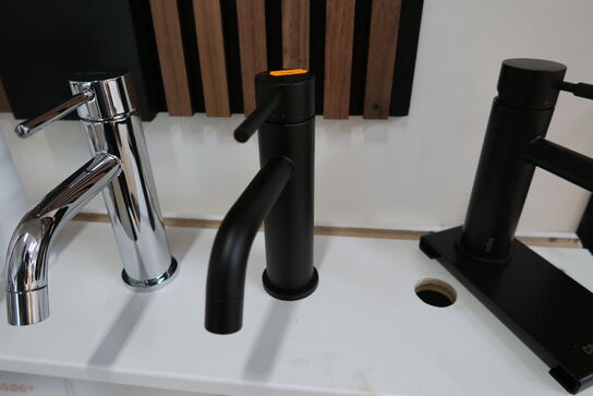 Armatur CASSØE Newform XT Mat Sort komplet med kasse